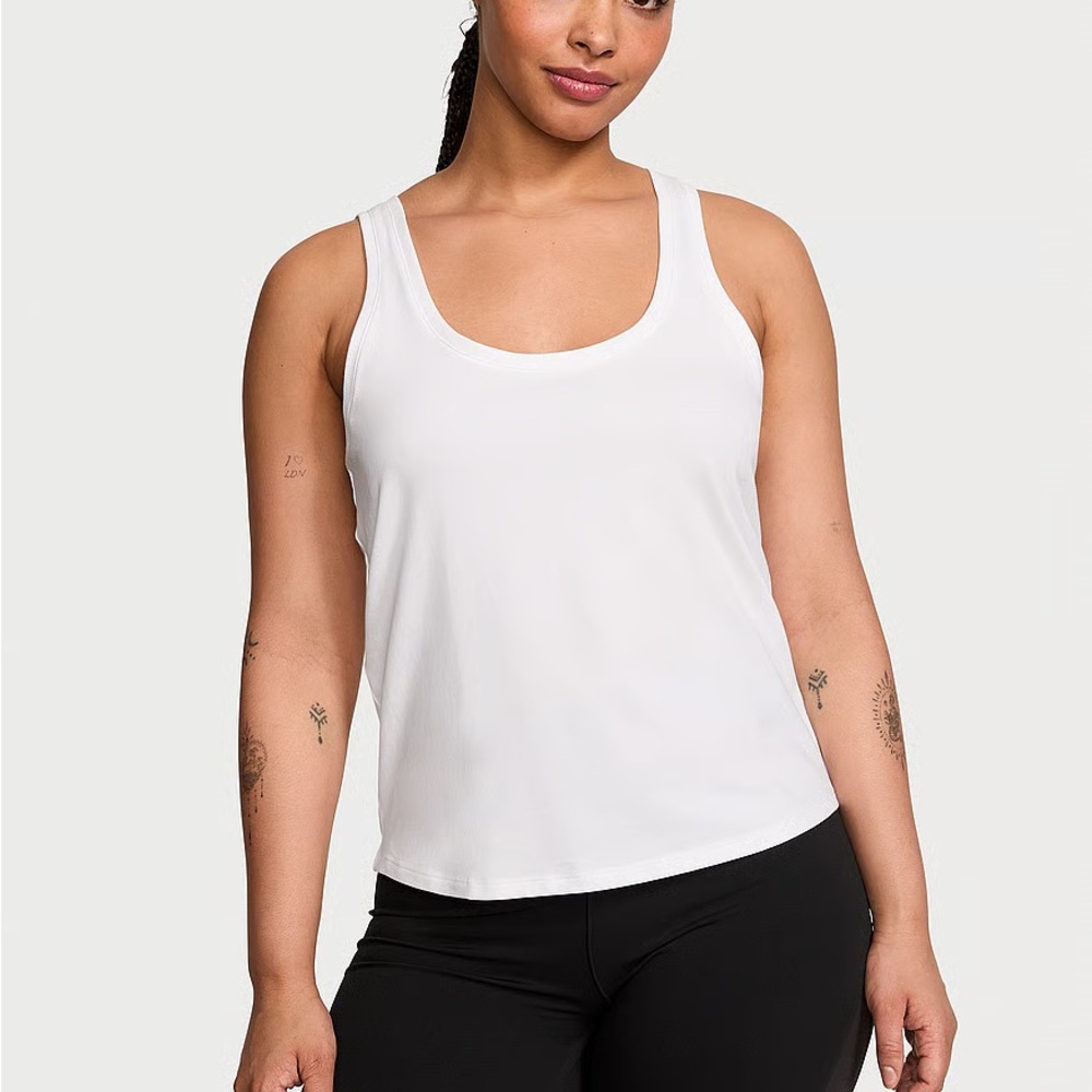 Victoria's Secret Large White Fitted back Sleeveless Tank Top w/shelf bra